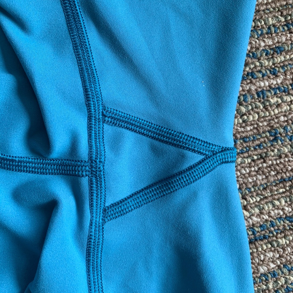 Lululemon In Movement Crop - Picture 5 of 7